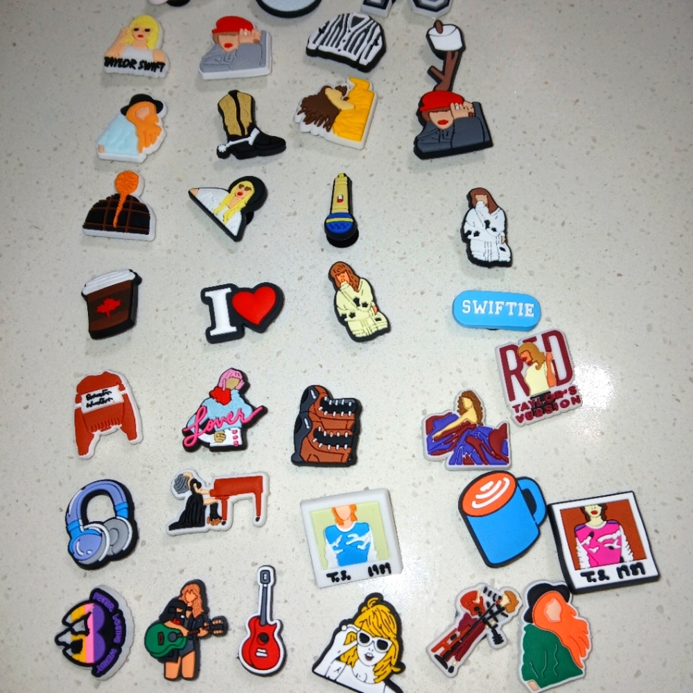 Colorful Women's Shoe Charms Set